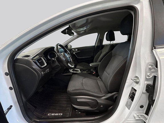 Kia Ceed 8 of 18