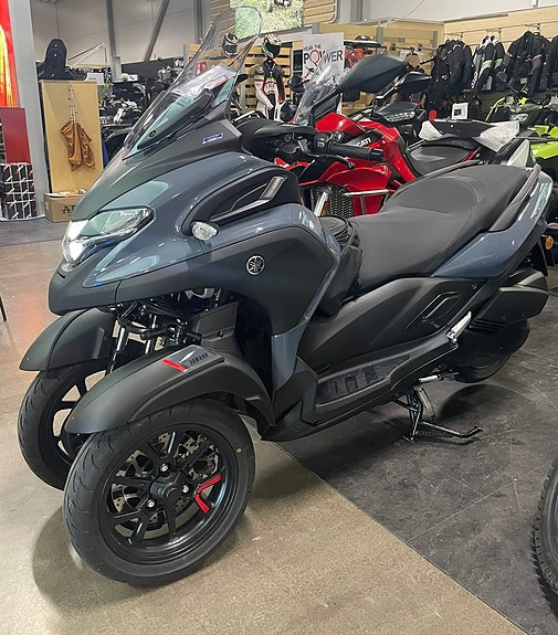 Yamaha TRICITY 300 ABS B KÖRKORT 500 mil tricity 2 of 5