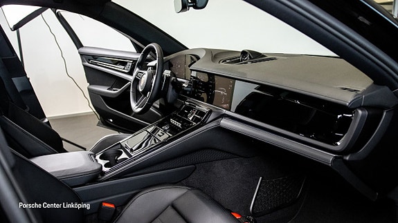 Porsche Panamera 4 23 of 24
