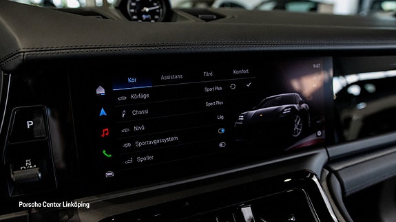 Porsche Panamera 4 15 of 24