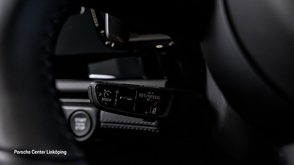 Porsche Panamera 4 18 of 24