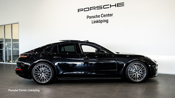 Porsche Panamera 4 3 of 24