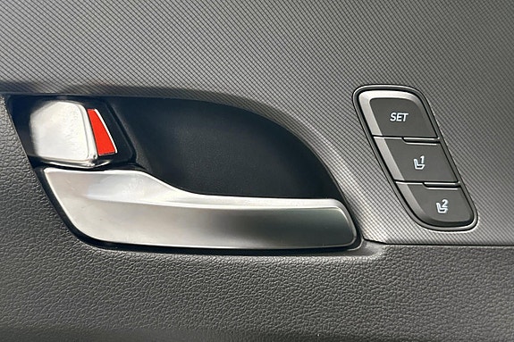 Hyundai Santa Fe 17 of 26