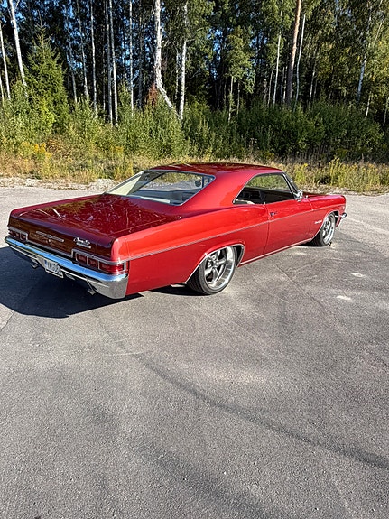 Chevrolet Impala 3 of 20