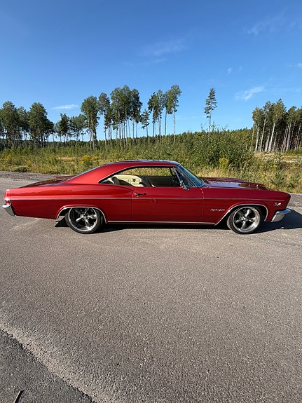 Chevrolet Impala 2 of 20