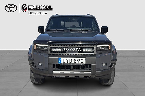 Toyota Land Cruiser 6 of 19