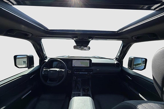 Toyota Land Cruiser 10 of 19