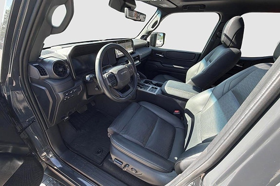 Toyota Land Cruiser 8 of 19