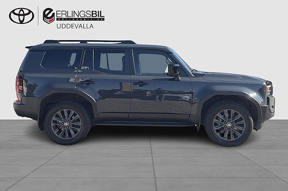 Toyota Land Cruiser 14 of 19