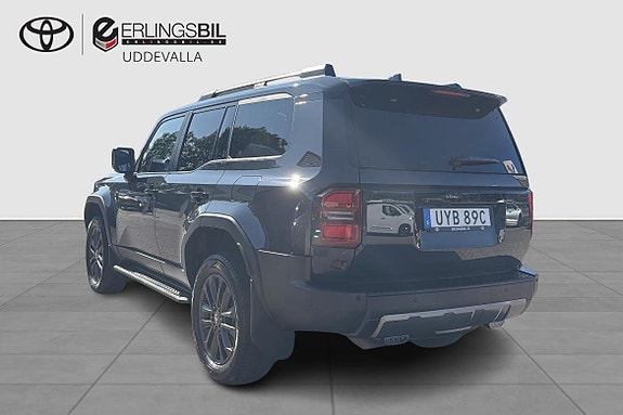 Toyota Land Cruiser 3 of 19
