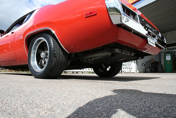 Plymouth Roadrunner 7 of 24