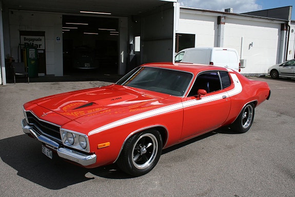 Plymouth Roadrunner 3 of 24