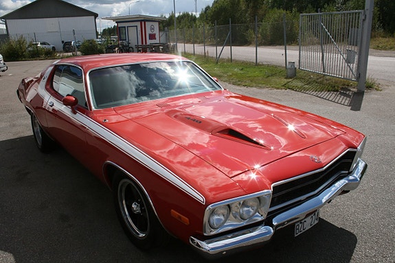 Plymouth Roadrunner 13 of 24