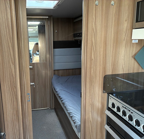 Swift Toscane 774 2 of 6