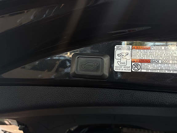 Toyota RAV4 22 of 25