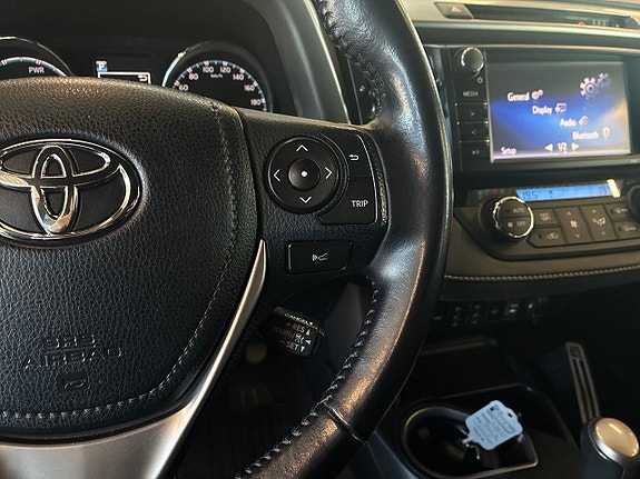 Toyota RAV4 20 of 25