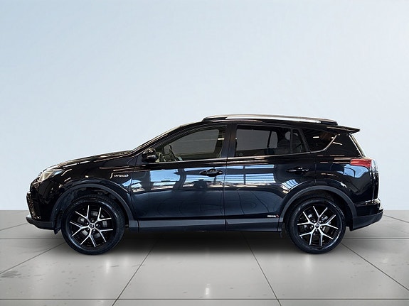 Toyota RAV4 4 of 25
