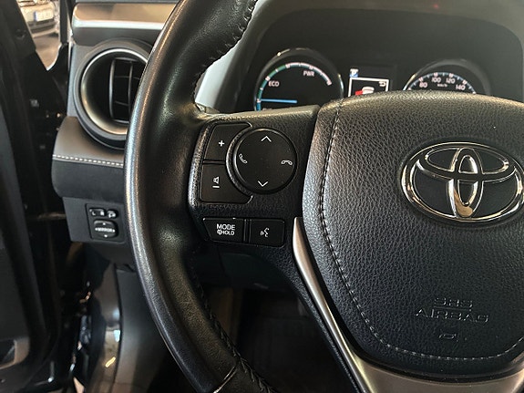 Toyota RAV4 23 of 25