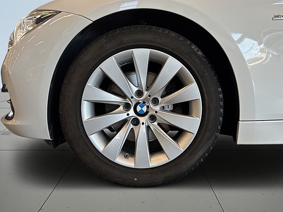 BMW 320d 14 of 22