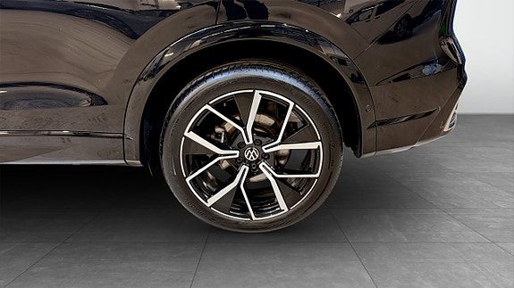 Volkswagen Tiguan 6 of 23