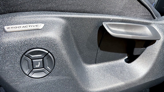 Volkswagen Tiguan 18 of 23