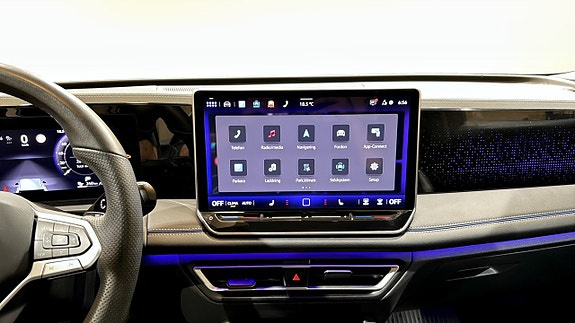 Volkswagen Tiguan 10 of 23