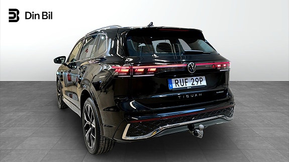 Volkswagen Tiguan 3 of 23