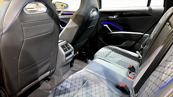 Volkswagen Tiguan 12 of 23
