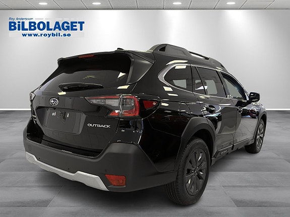 Subaru Outback 3 of 9