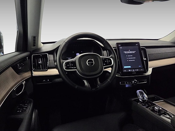 Volvo XC90 7 of 18