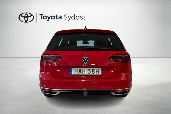 Volkswagen Passat 3 of 11