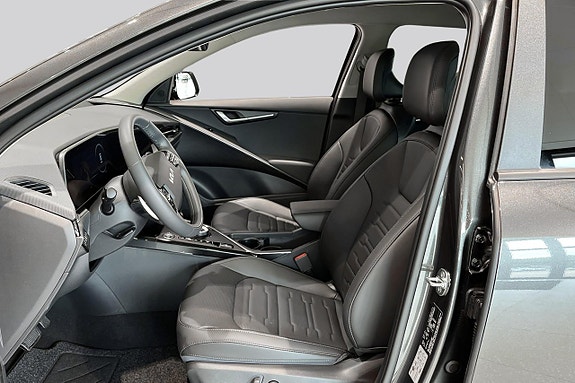 Kia Niro 8 of 21