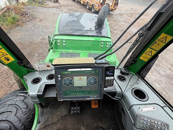 John Deere 1210 E 12 of 15