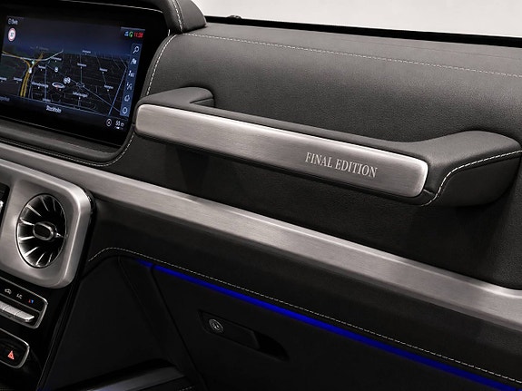 Mercedes-Benz G500 12 of 17