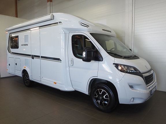 Weinsberg Carasuite 650 MF ALDE Markis Taksäng Cykelställ Kamera Fransk bädd 165hk 2 of 22