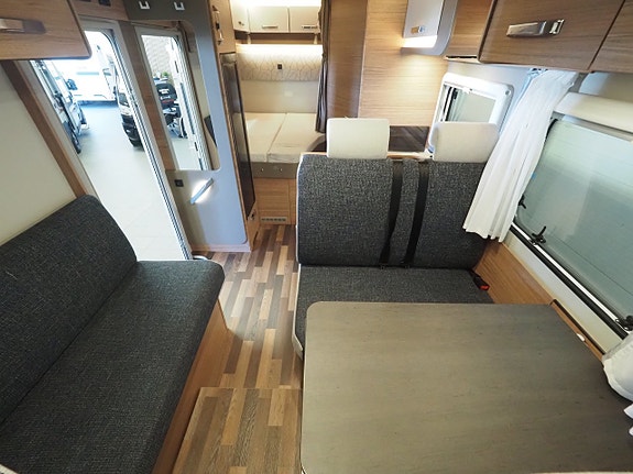 Weinsberg Carasuite 650 MF ALDE Markis Taksäng Cykelställ Kamera Fransk bädd 165hk 14 of 22