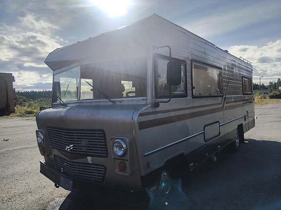 Winnebago 1976 WINNEBAGO INDIAN MOTORHOME 3 of 17