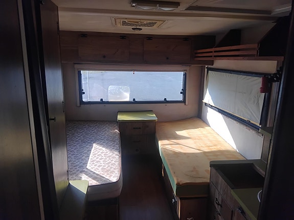 Winnebago 1976 WINNEBAGO INDIAN MOTORHOME 15 of 17