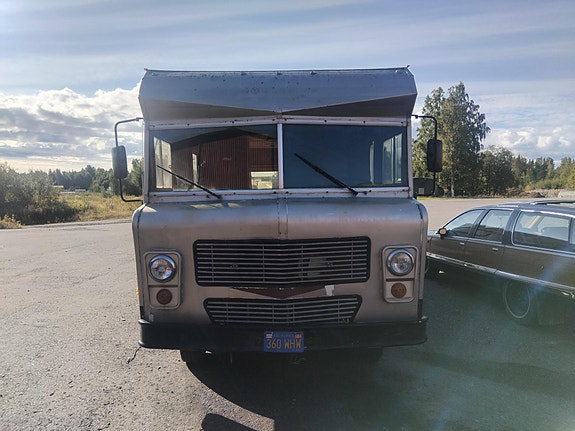 Winnebago 1976 WINNEBAGO INDIAN MOTORHOME 16 of 17