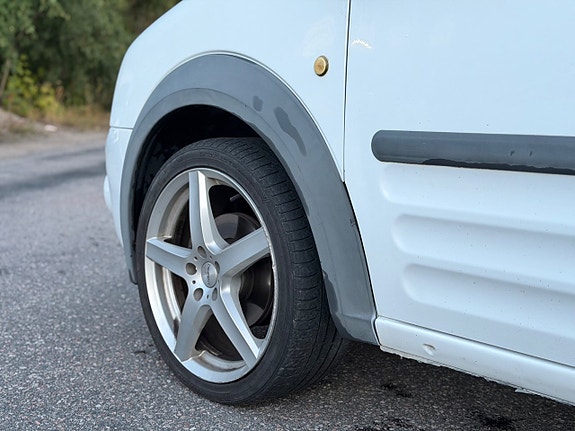 Ford Transit Connect 6 of 16