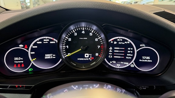 Porsche Cayenne 20 of 25