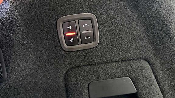 Porsche Cayenne 15 of 25