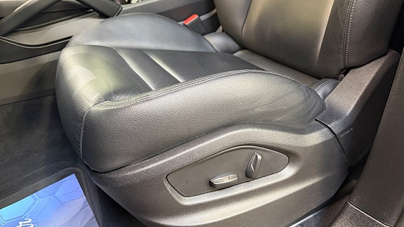 Porsche Cayenne 18 of 25