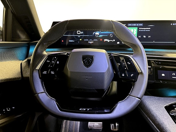 Peugeot 5008 8 of 16