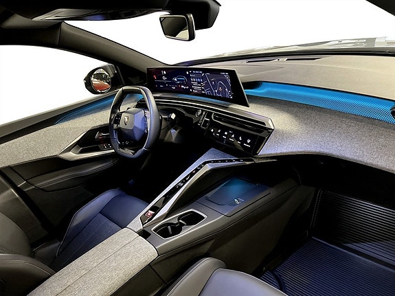 Peugeot 5008 12 of 16