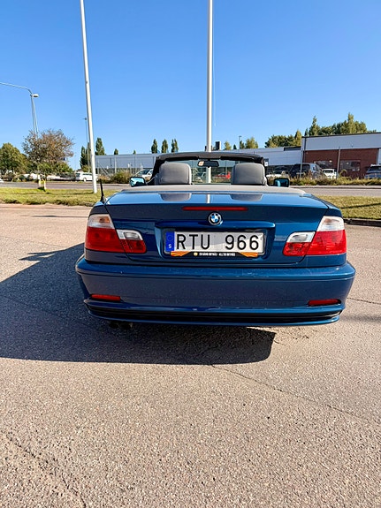 BMW 323Ci 4 of 6