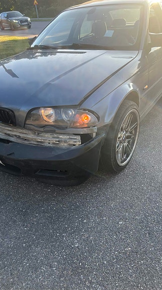 BMW 325i 3 of 14