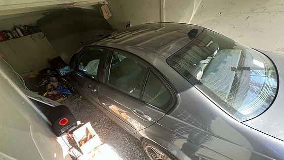 BMW 325i 9 of 14