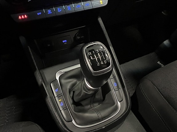 Hyundai Kona 18 of 24