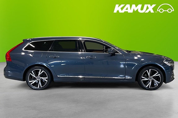 Volvo V90 2 of 26